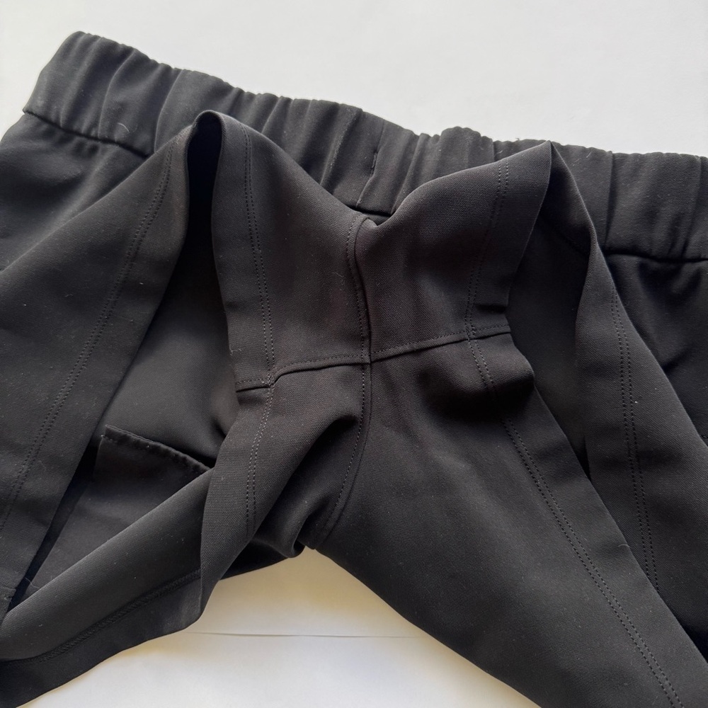 lululemon athletica On The Fly Women's Black Athletic Shorts 2.5” - Picture 7 of 11